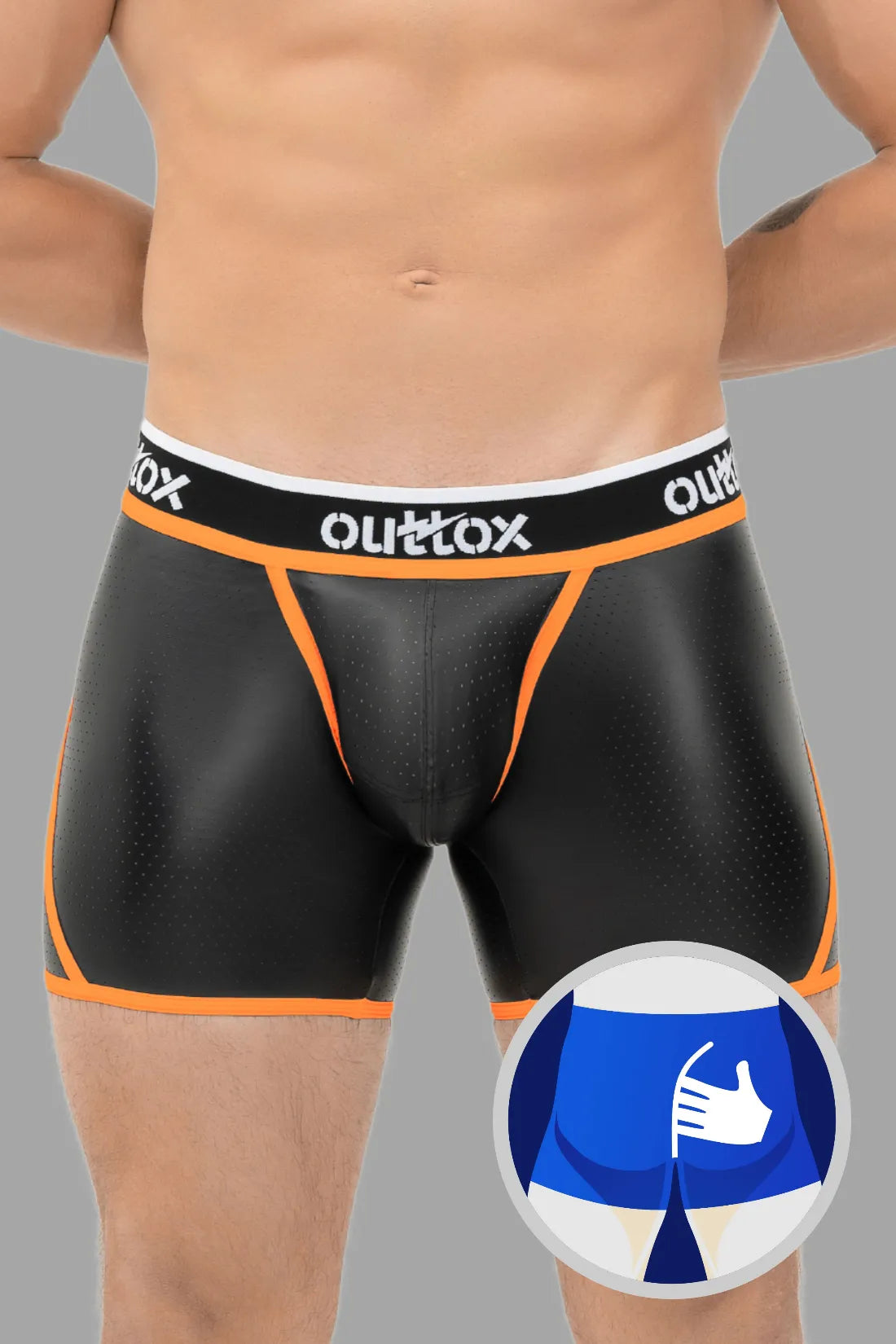 Outtox. Mallas cortas con parte trasera cruzada. Bragueta con cierre a presión. Color negro y naranja