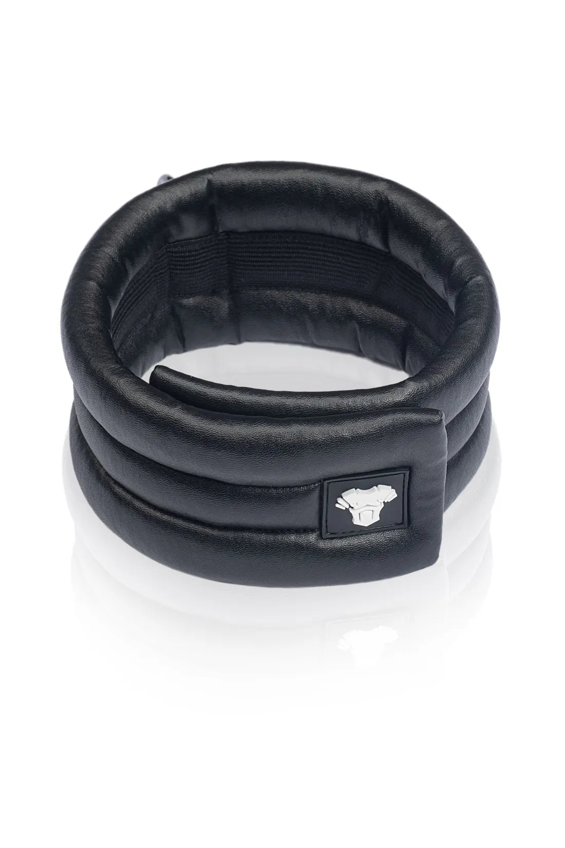 Blindado Siguiente. Collar de hombre. Negro